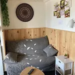Duplex Renove Dans Prive Proche De Toutes Commodites Place De Parking Inclu Apartment