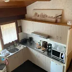 Duplex Renove Dans Prive Proche De Toutes Commodites Place De Parking Inclu La Bourboule