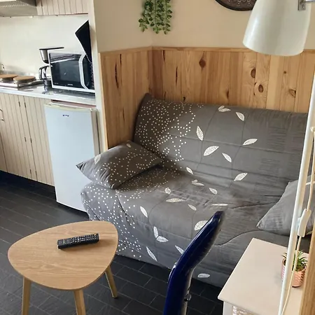 Duplex Rénové Dans Résidence Privé Proche De Toutes Commodités Place De Parking Inclu Apartamento