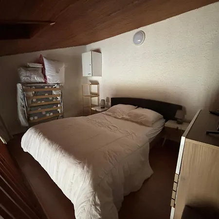 Duplex Renove Dans Prive Proche De Toutes Commodites Place De Parking Inclu Apartman La Bourboule