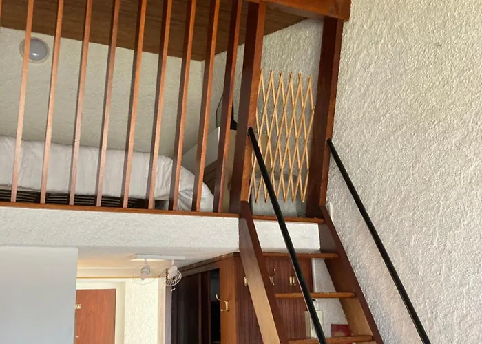 Duplex Renove Dans Prive Proche De Toutes Commodites Place De Parking Inclu 아파트 라루브불