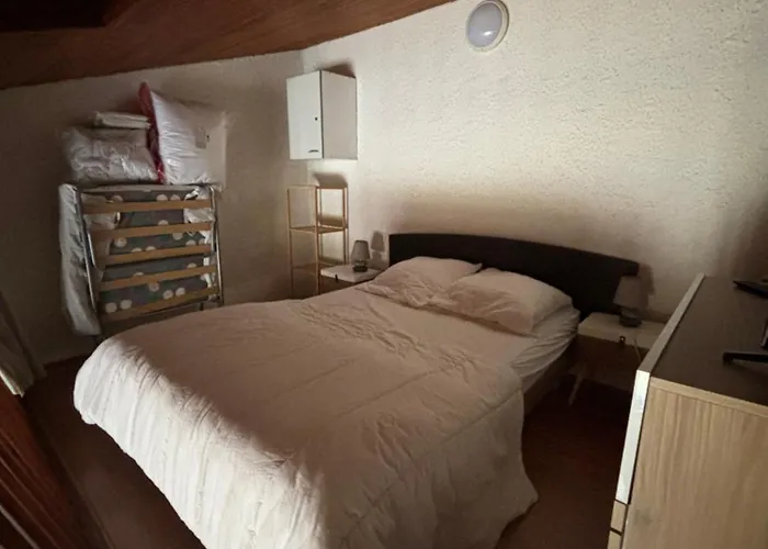 Duplex Renove Dans Prive Proche De Toutes Commodites Place De Parking Inclu 아파트 라루브불